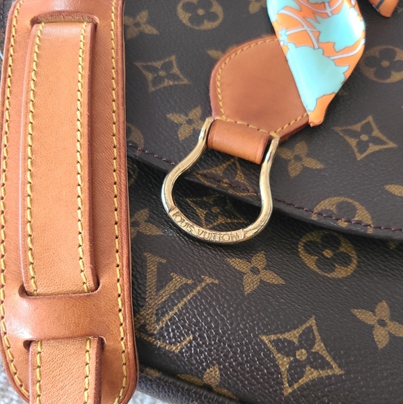 Louis Vuitton St Cloud - Picture 6 of 16